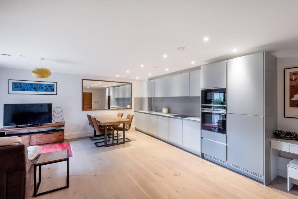 Апартаменты Stylish 2 Bed 2 Bath In Highgate & Free Parking Лондон Экстерьер фото